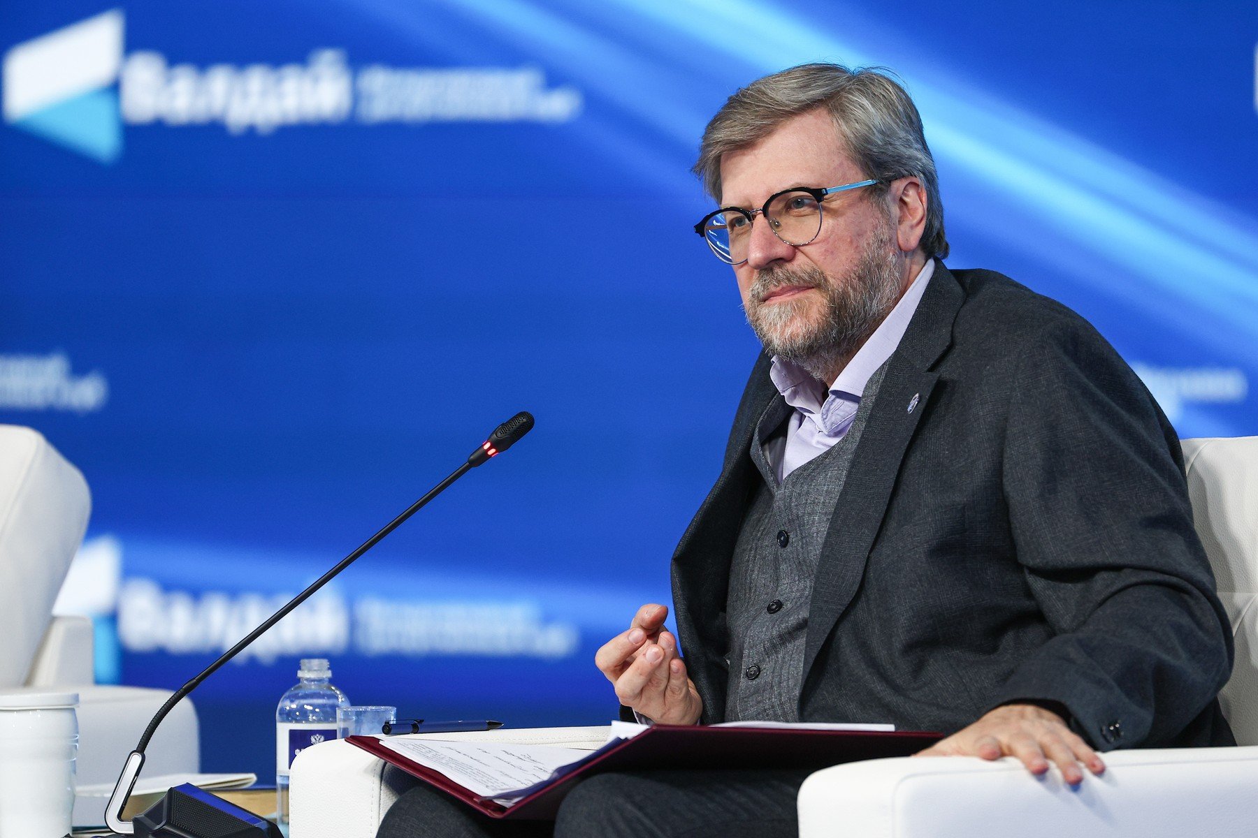 Fjodor Lukjanov E Sa Stala Nespo Ahliv Na 200 Percent Marker Sk Profimedia 1042923556 